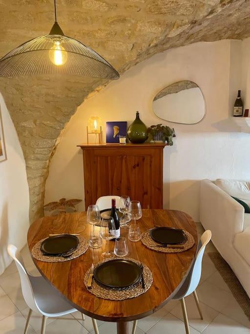 Charmante Maison De Village Au Pied Du Luberon Cabrieres-d'Aigues Экстерьер фото
