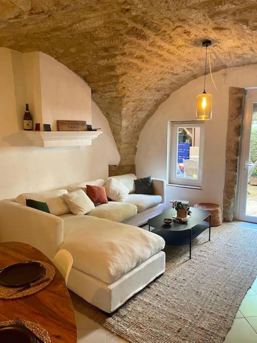 Charmante Maison De Village Au Pied Du Luberon Cabrieres-d'Aigues Экстерьер фото